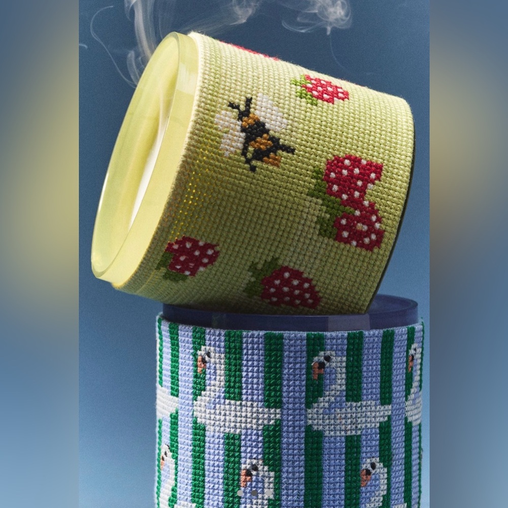 Anthropologie Needlepoint Wrapped Floral Golden Petals & Cashmere Candle, NWT - Picture 3 of 3